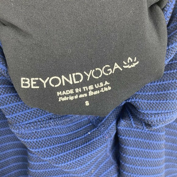 Beyond Yoga Desert Border High Waisted Leggings Outlaw Navy Stripe Size Small - Picture 5 of 6